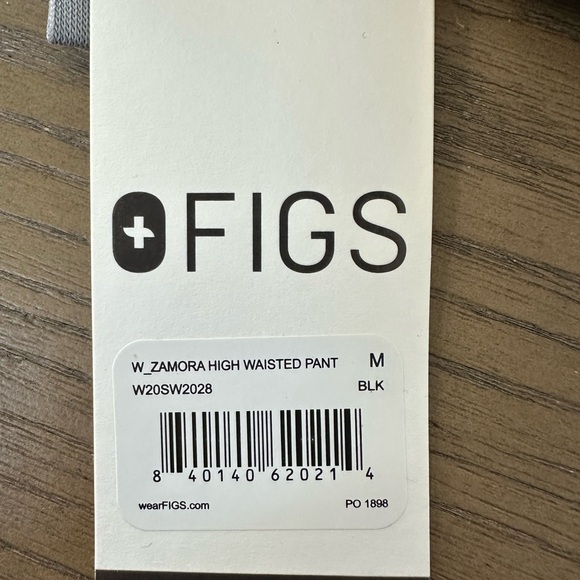 A brand NWT SCRUB ZAMORA JOGGERS- black m and burgundy l - Picture 4 of 4